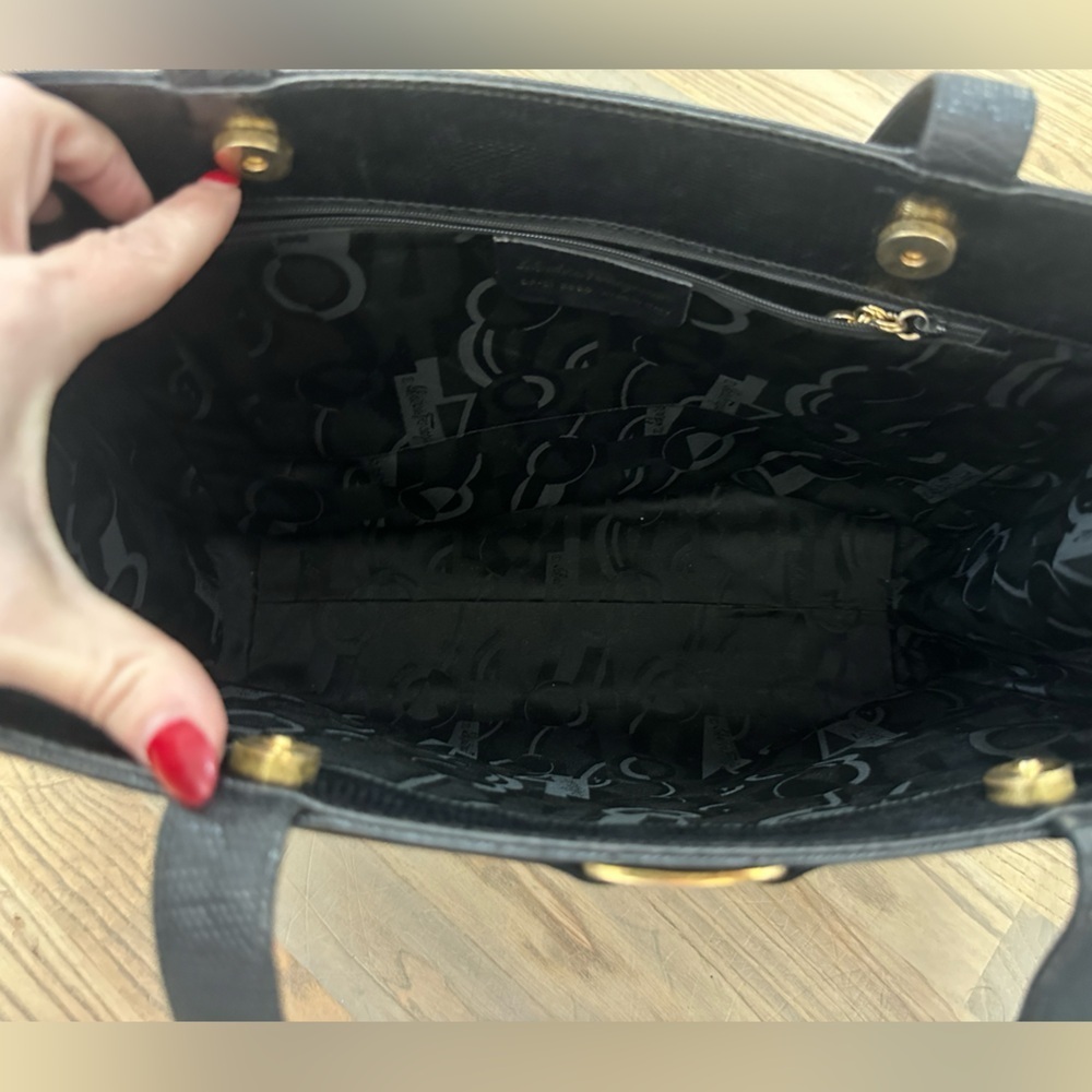 Salvatore Ferragamo Black Lizard Textured Vara Leather Tote Bag - Picture 8 of 10
